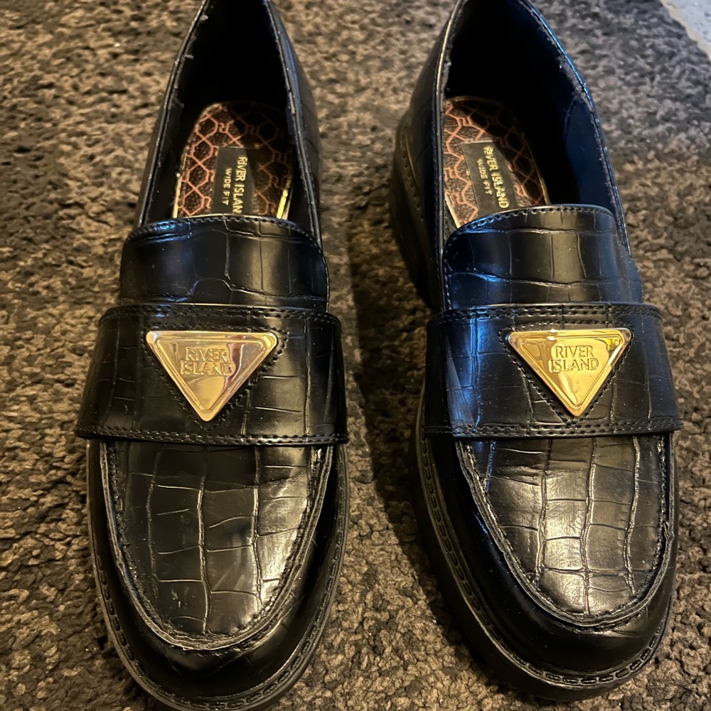 River Island Wide Fit patent croc branded loafers in black Size 6, run big